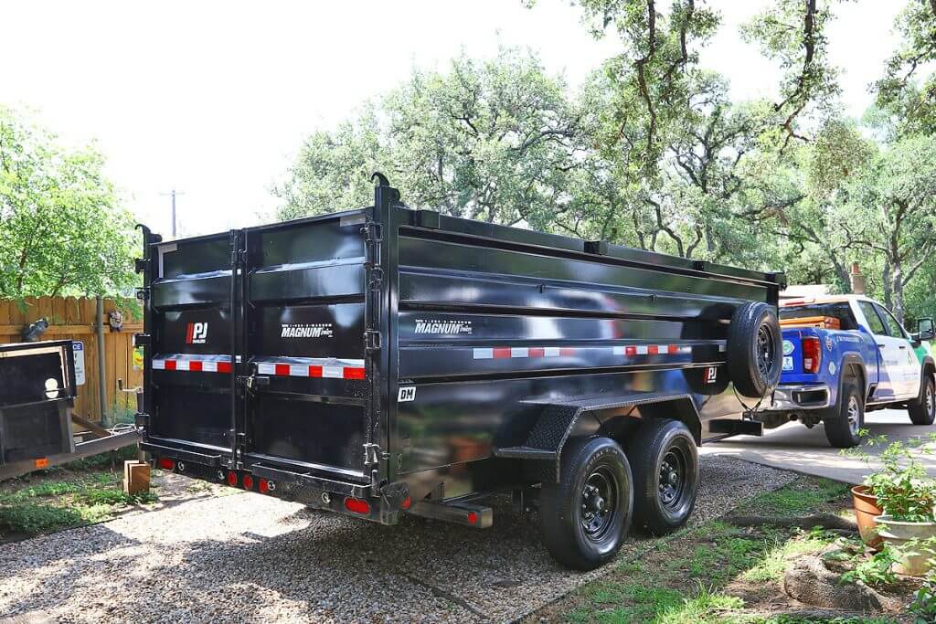 Dump Trailer - 16 Ft End