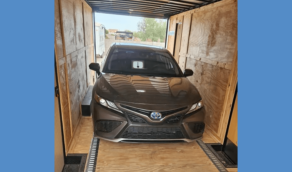 Car Hauler - 22x8 Enclosed