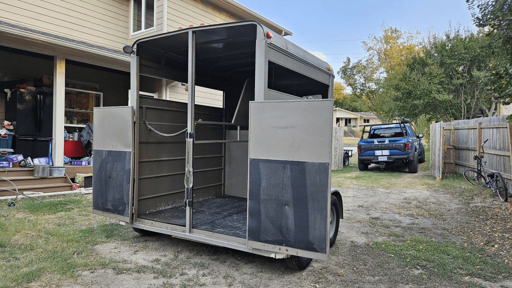 Horse Trailer - 2 Horse Straight Load