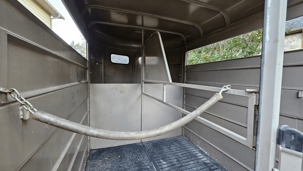 Horse Trailer - 2 Horse Straight Load