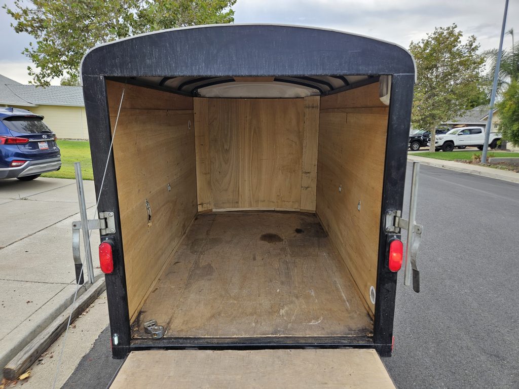 Cargo trailer - 5x8 Enclosed