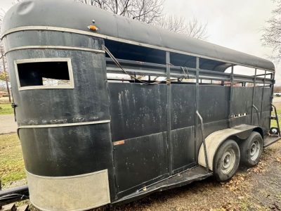 Livestock Trailer - 16’ Stock Trailer w/Divider