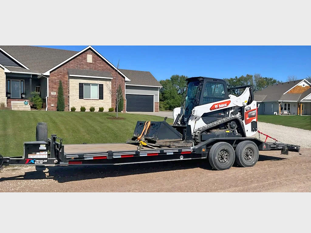 24ft Flatbed Car Hauler/Equipment Trailer