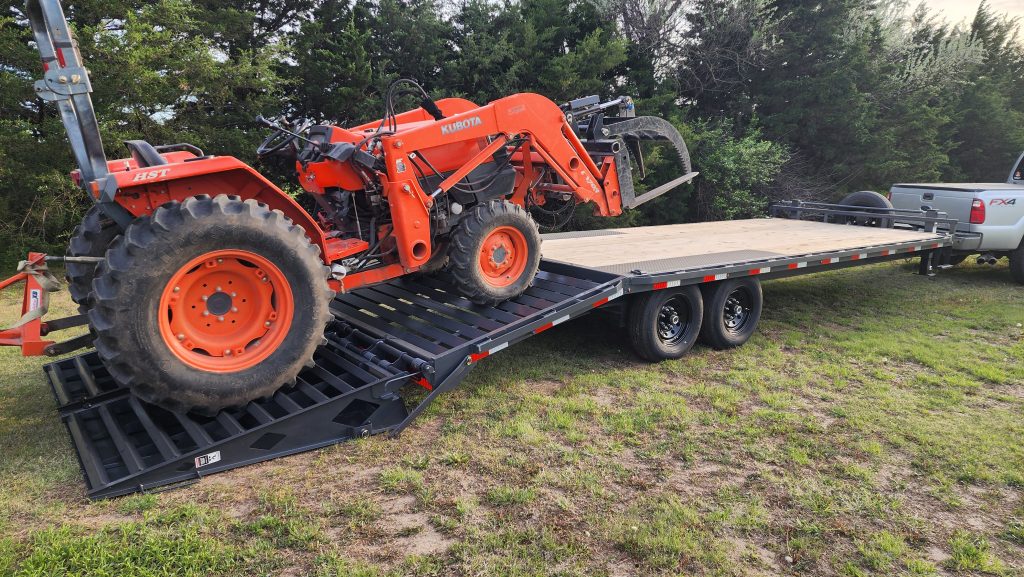 Equipment Trailer - Lamar Flatbed BP Deckover Equipment 8.5x24