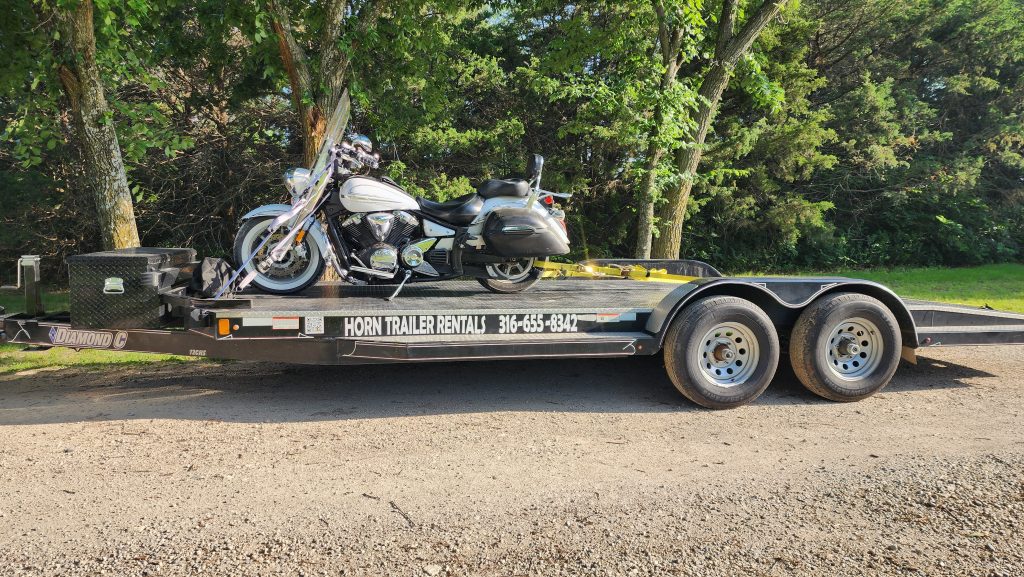 Car Hauler - Diamond C 20 ft