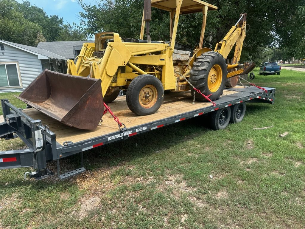 Equipment Trailer - Lamar Flatbed BP Deckover Equipment 8.5x24