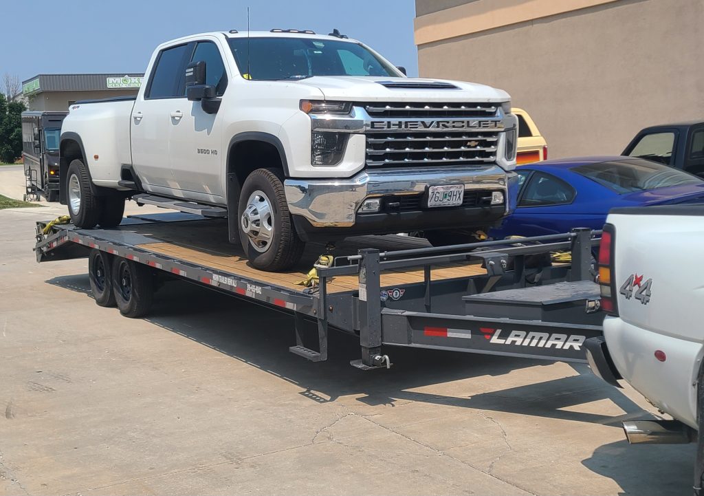 Equipment Trailer - Lamar Flatbed BP Deckover Equipment 8.5x24