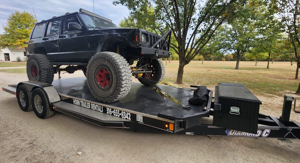 Car Hauler - Diamond C 20 ft