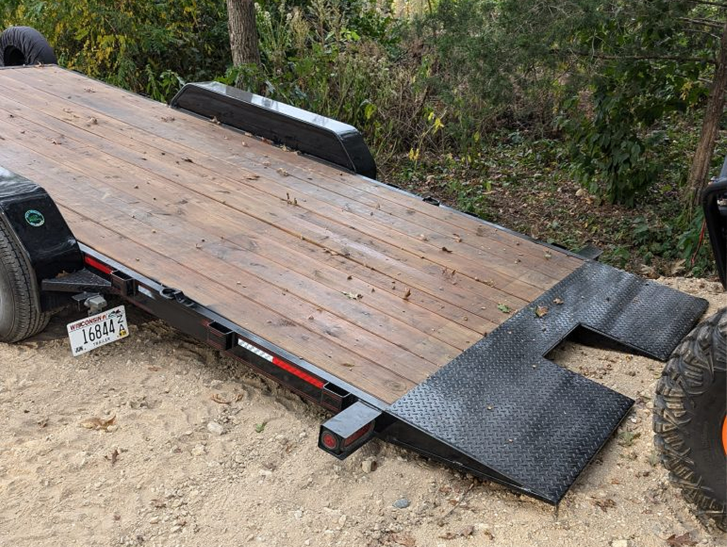 22' Flatbed Tilt Trailer