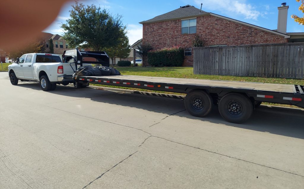 32' Gooseneck Flatbed