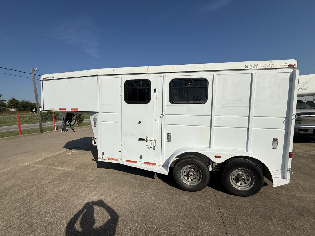 Gooseneck 2-Horse Slant Load Trailer