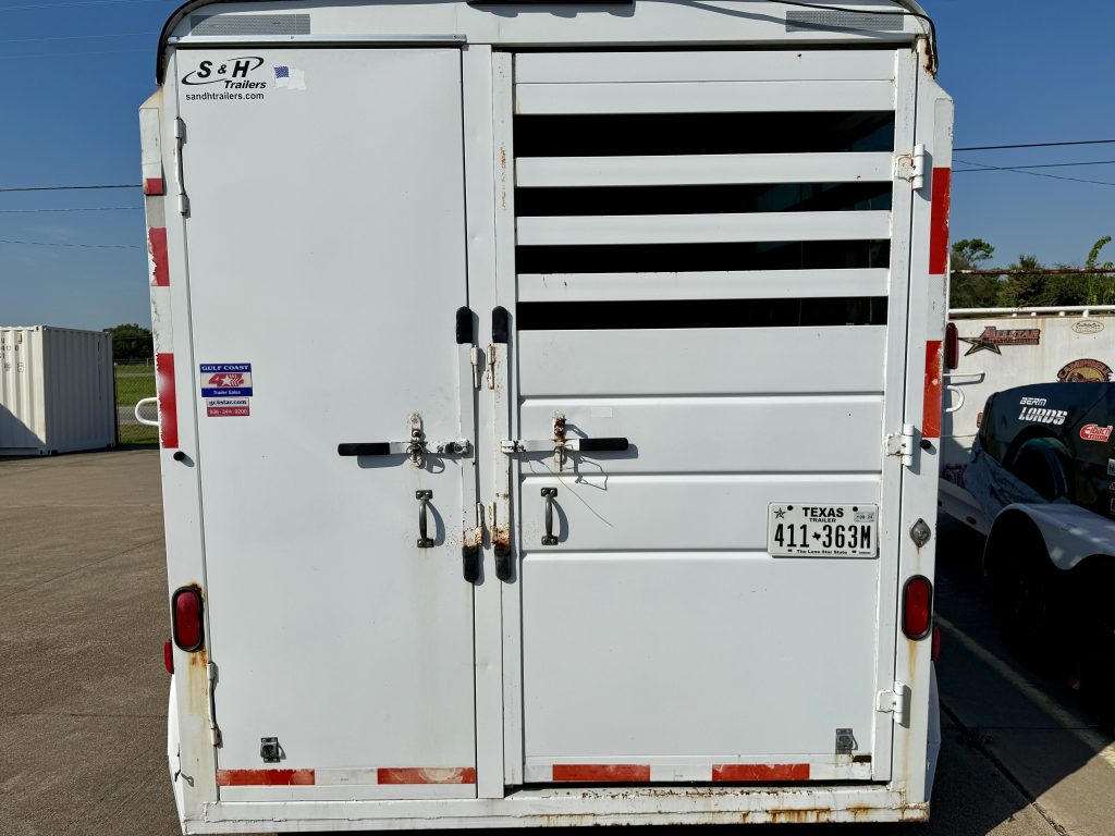Gooseneck 2-Horse Slant Load Trailer