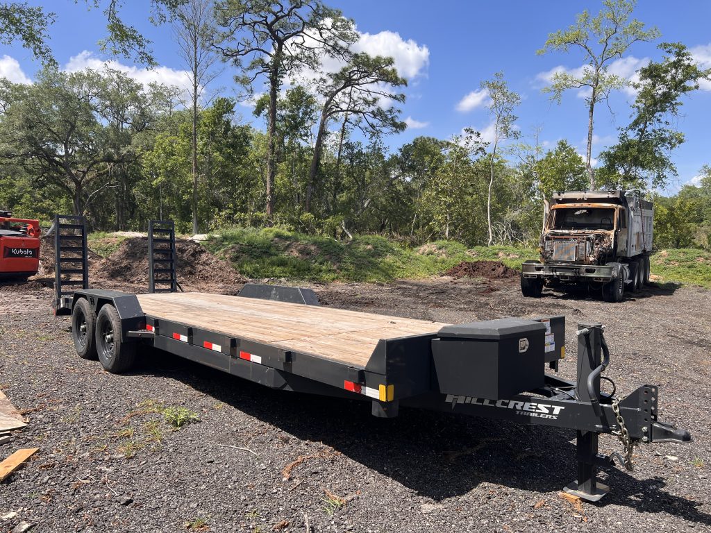 Hillcrest 8'.5 x 24' Deck-Over Dovetail Trailer
