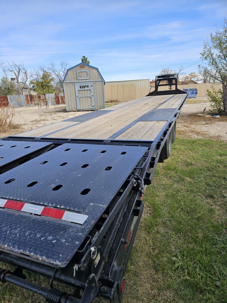 40ft PJ Gooseneck Dovetail Trailer