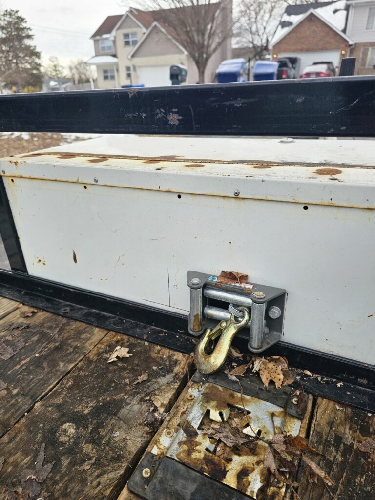 Utility 6.5x12 With Winch